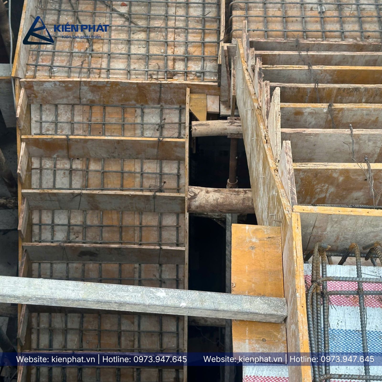 nhà phố hiện đại 1 trệt 4 lầu Thủ Đức